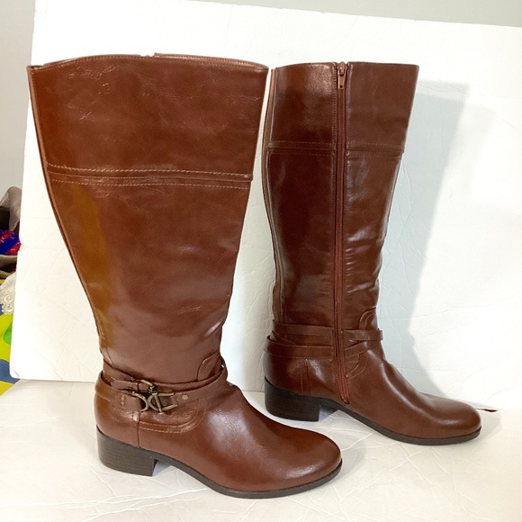 NEW W/O BOX UNISA BOOTS BROWN 9M WIDE CALF CLASSIC  COMFOT - Picture 1 of 11